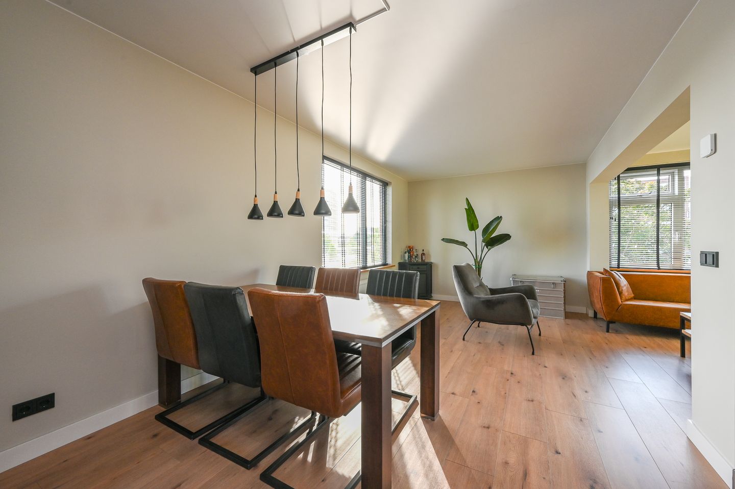 Photo 10 of Schollevaarstraat 34