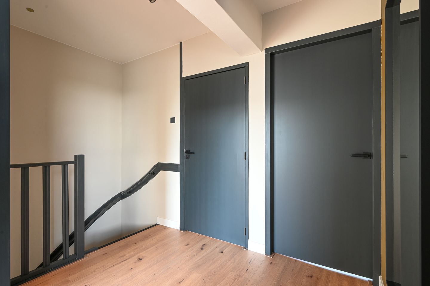 Photo 20 of Schollevaarstraat 34