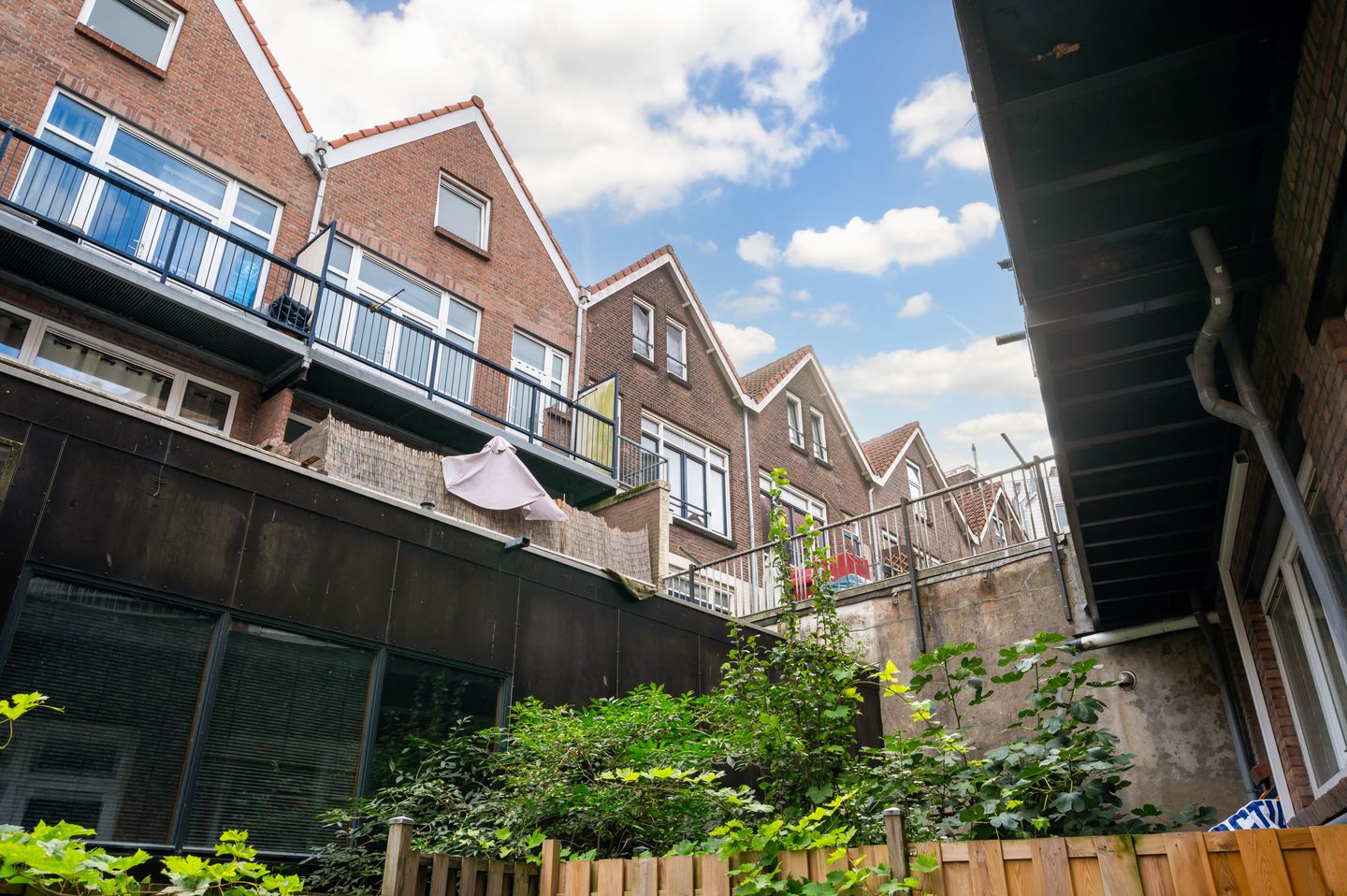 Foto 20 van Hilledijk 210-B