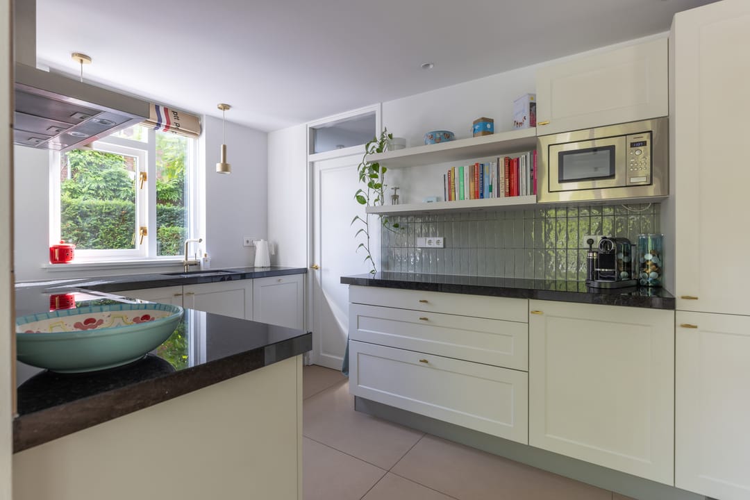 Photo 11 of van der Helstlaan 13