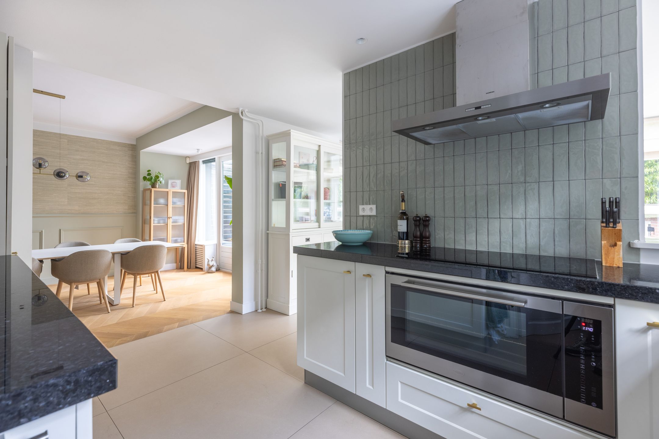 Photo 12 of van der Helstlaan 13