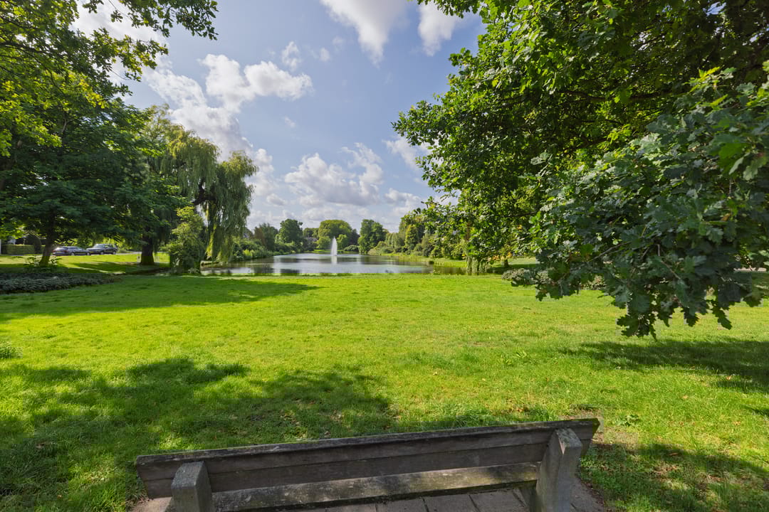 Photo 31 of van der Helstlaan 13