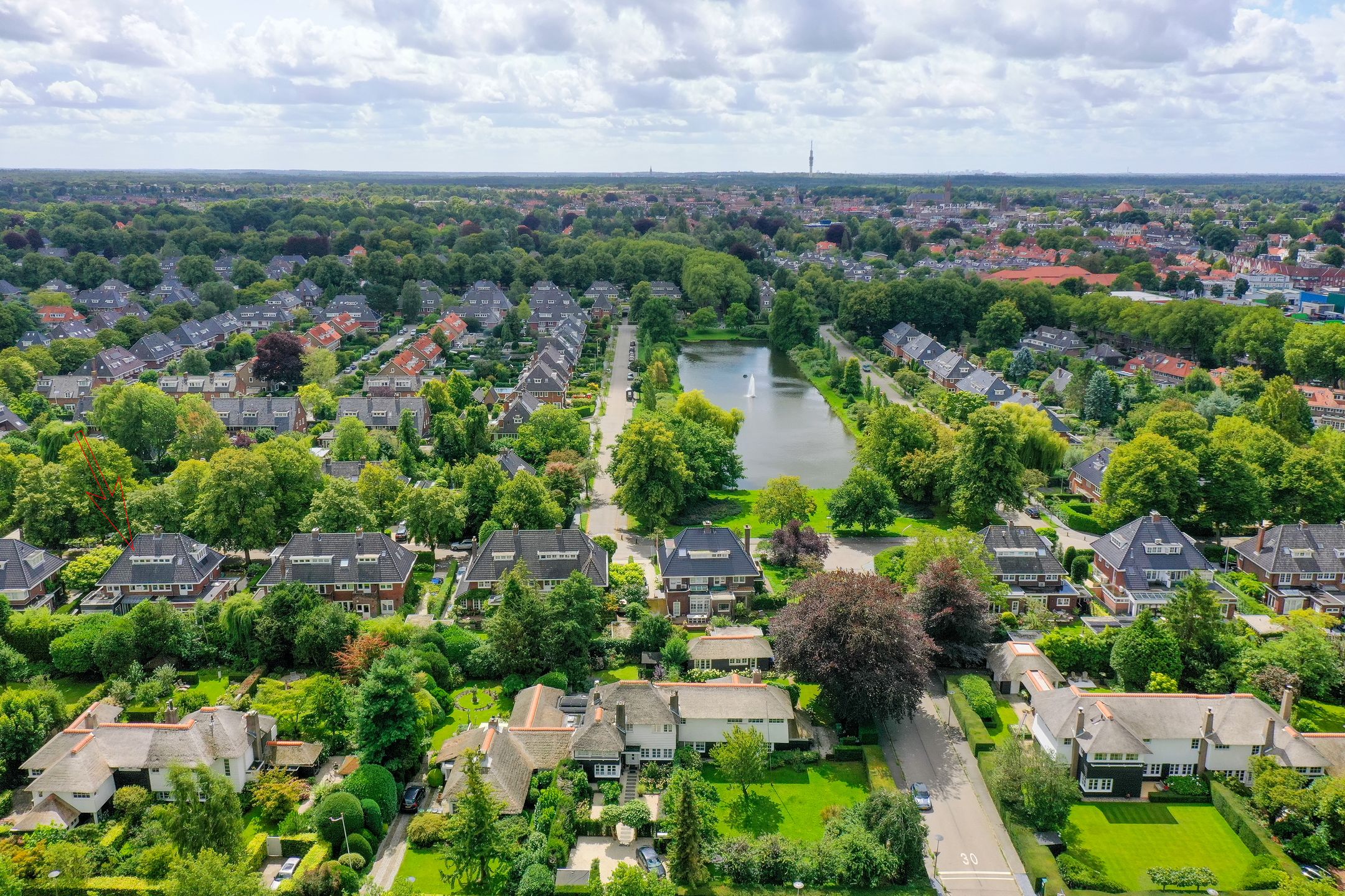 Photo 33 of van der Helstlaan 13