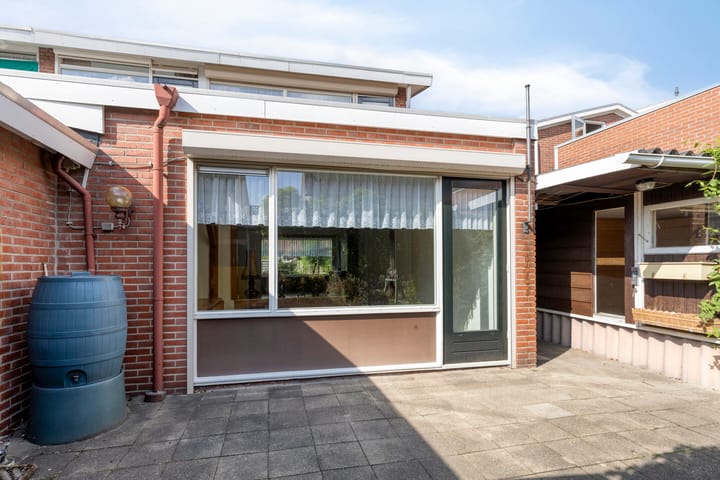 Photo 5 of Hazelderstraat 1