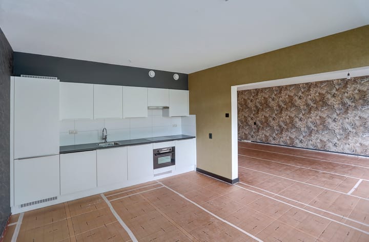 Photo 7 of Malvert 6987