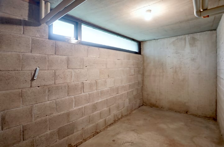 Photo 16 of Malvert 6987