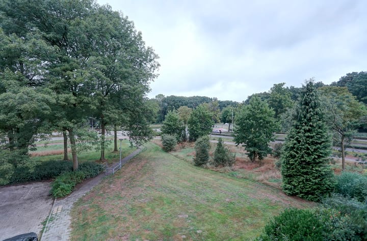 Photo 19 of Malvert 6987