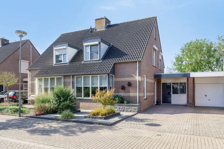 Foto 1 van Meester Kesselsstraat 8