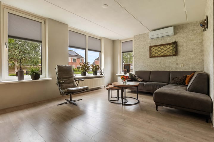 Foto 8 van Dotterbloem 33