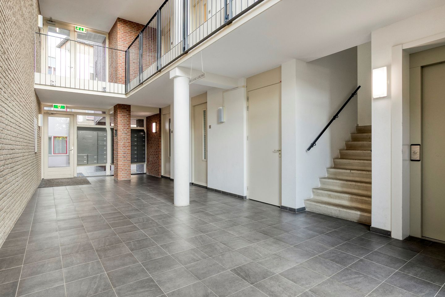 Foto 10 van Carmelietenstraat-oost 4-A