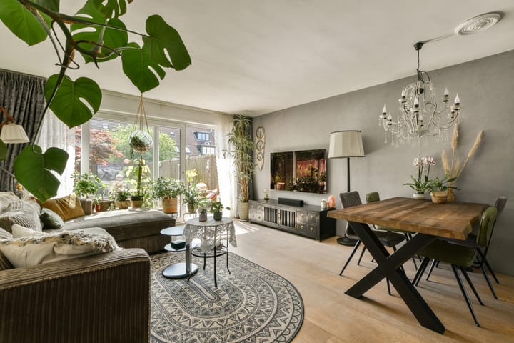 Photo 3 of Bredaweg 28