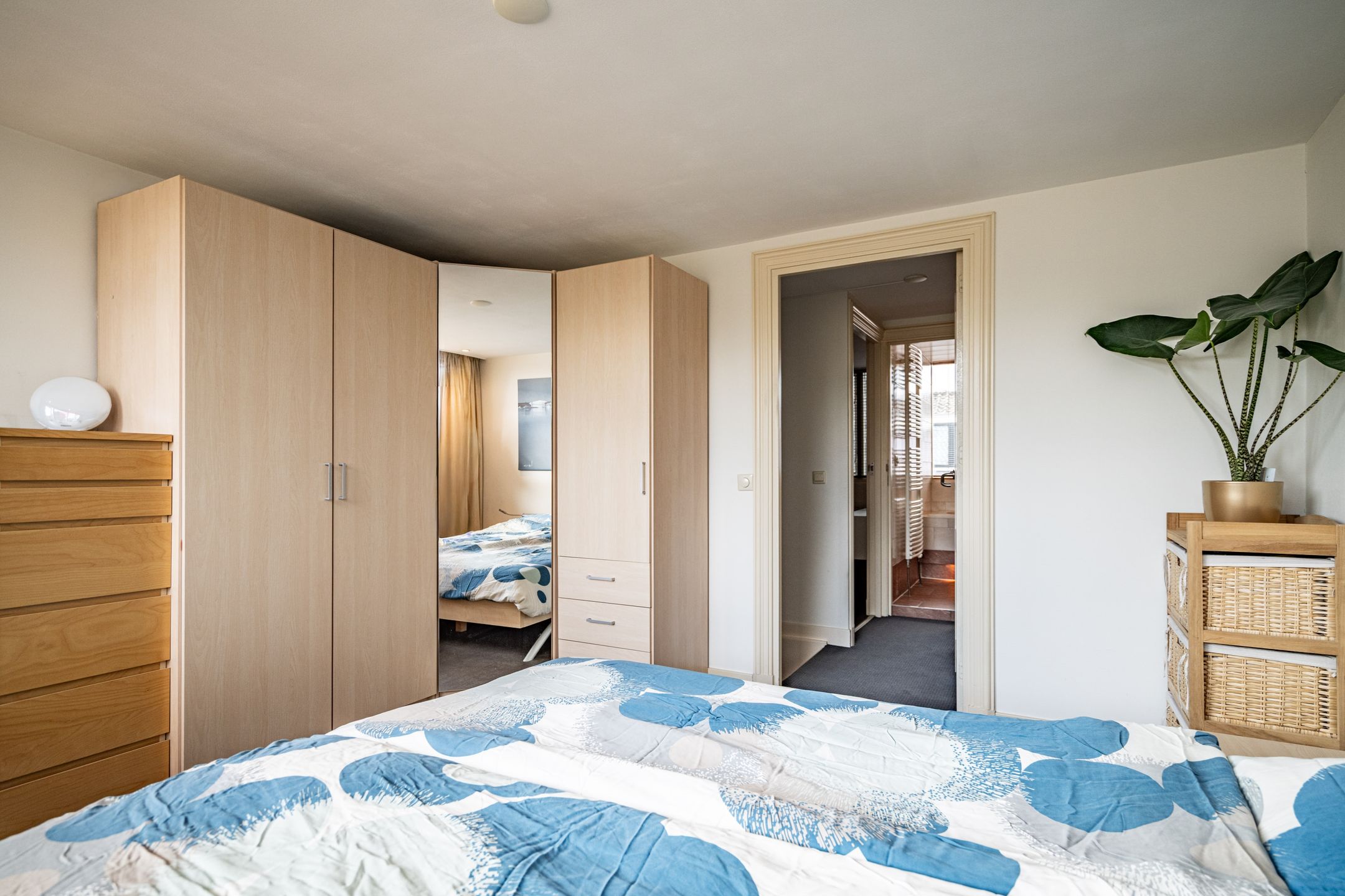 Photo 36 of Catharinastraat 10