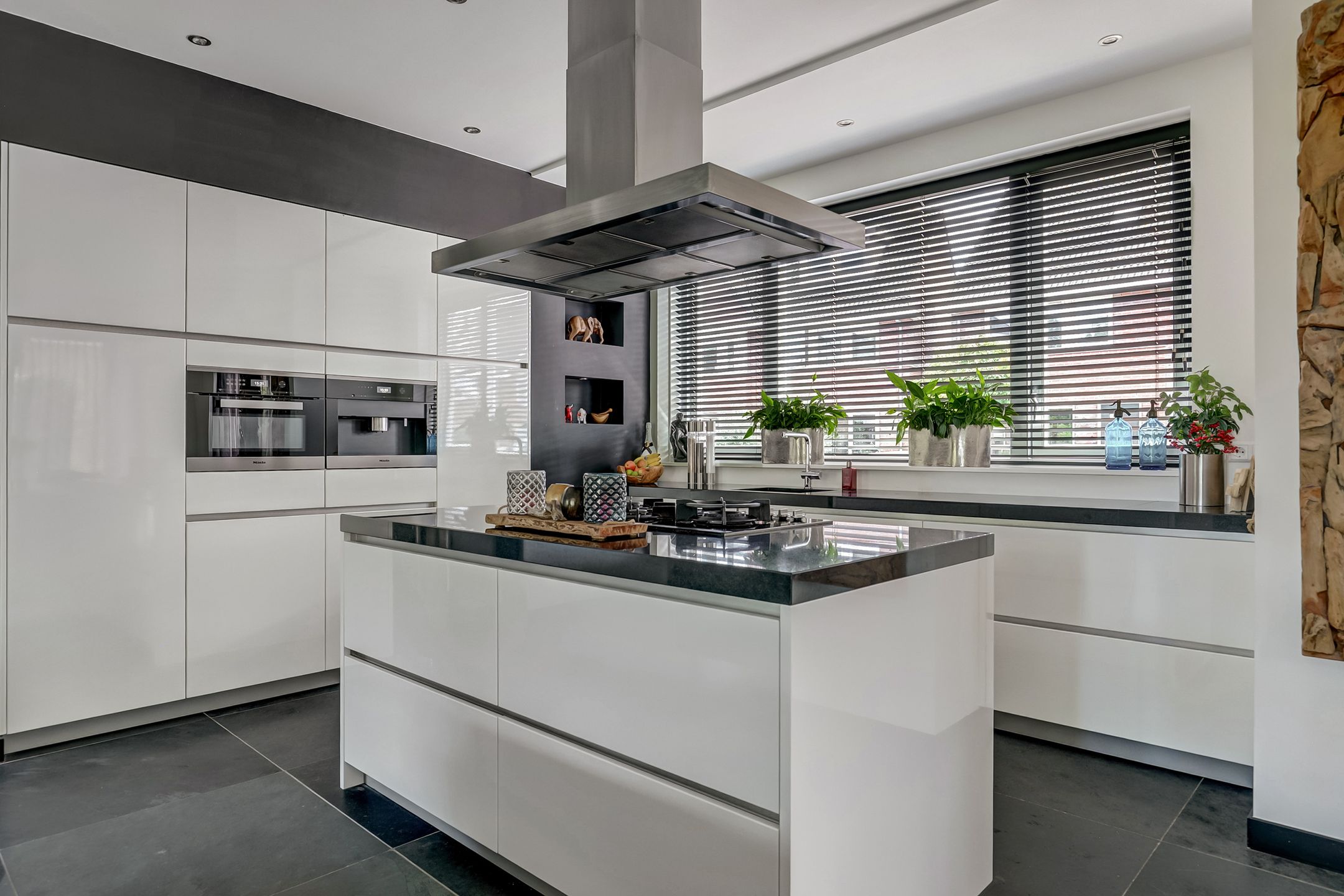 Photo 9 of Katschip 48