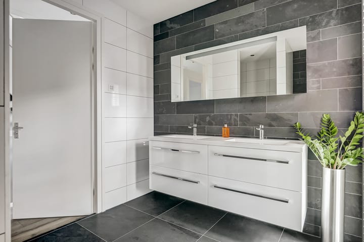 Photo 37 of Katschip 48