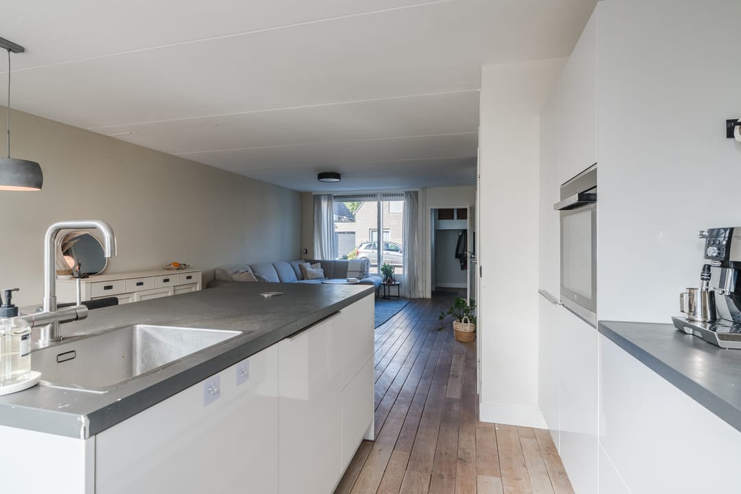 Foto 16 van Herwijnenstraat 34