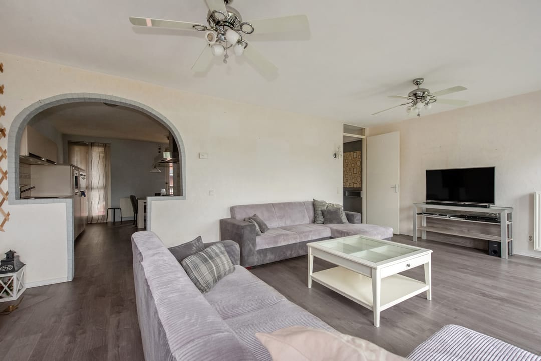 Photo 2 of Vuursteen 31