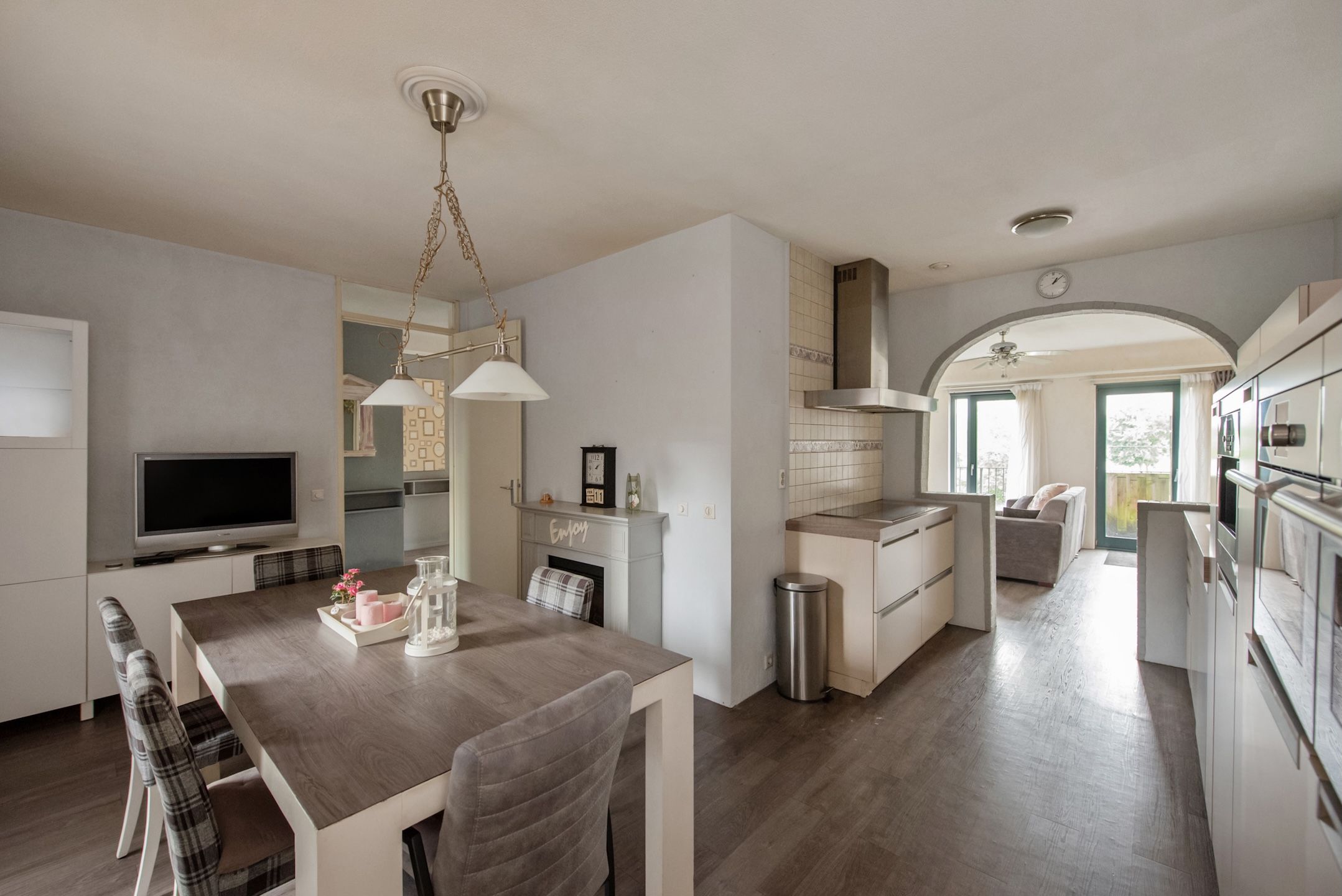 Photo 3 of Vuursteen 31