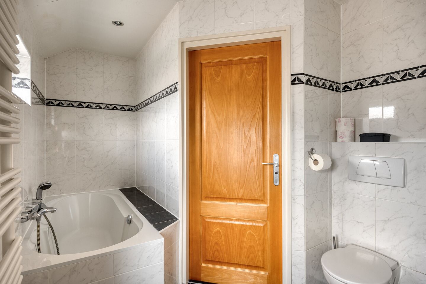 Photo 20 of Karperstraat 14