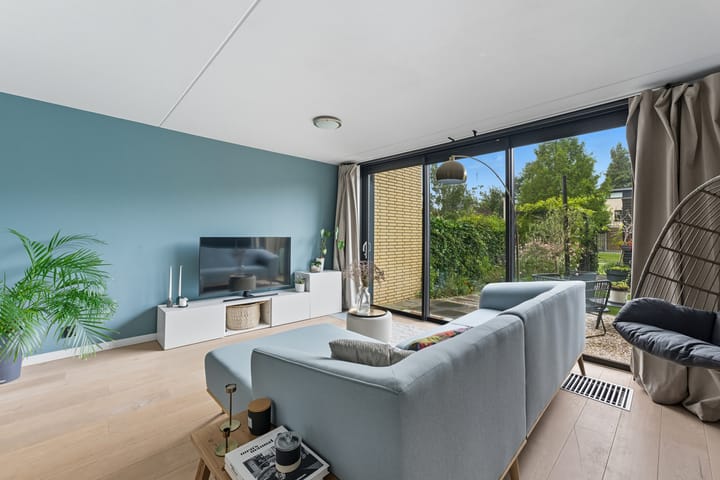 Photo 6 of Lorentzstraat 25-B