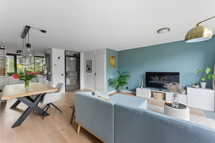 Photo 10 of Lorentzstraat 25-B