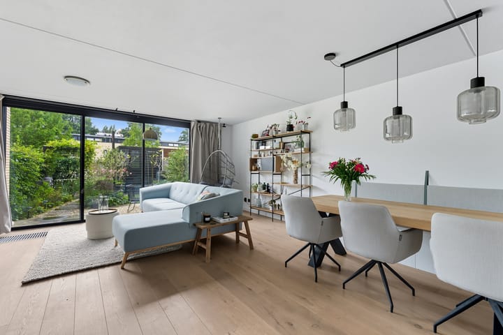 Photo 12 of Lorentzstraat 25-B