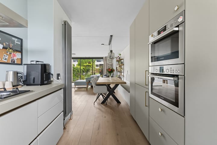 Photo 15 of Lorentzstraat 25-B