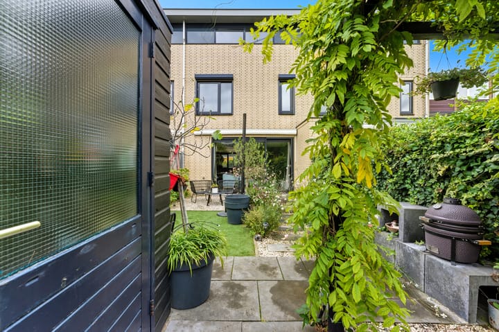 Photo 24 of Lorentzstraat 25-B