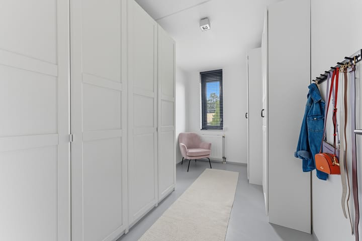 Photo 32 of Lorentzstraat 25-B