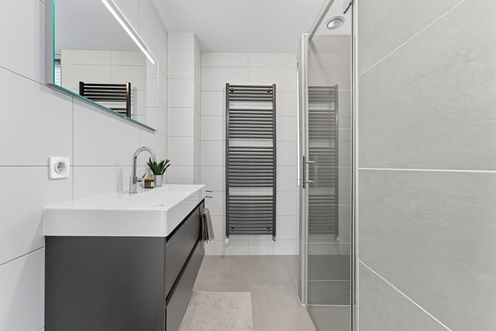 Photo 34 of Lorentzstraat 25-B