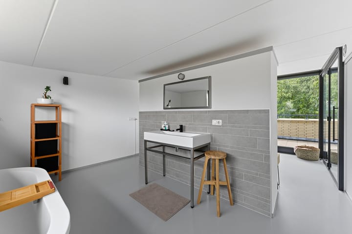 Photo 40 of Lorentzstraat 25-B