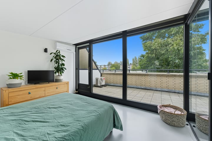 Photo 42 of Lorentzstraat 25-B