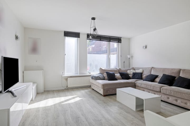 Foto 2 van Anton Wachterburg 23