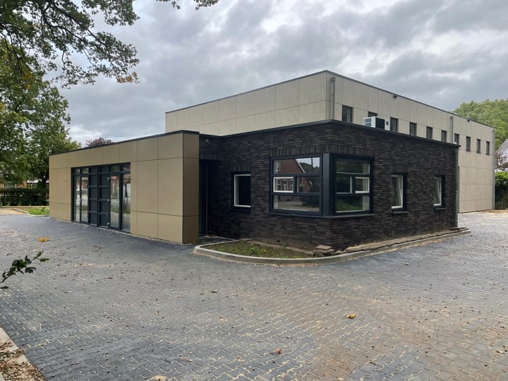 Ootmarsumsestraat - Bedrijfsverzamelgebouw, Tilligte