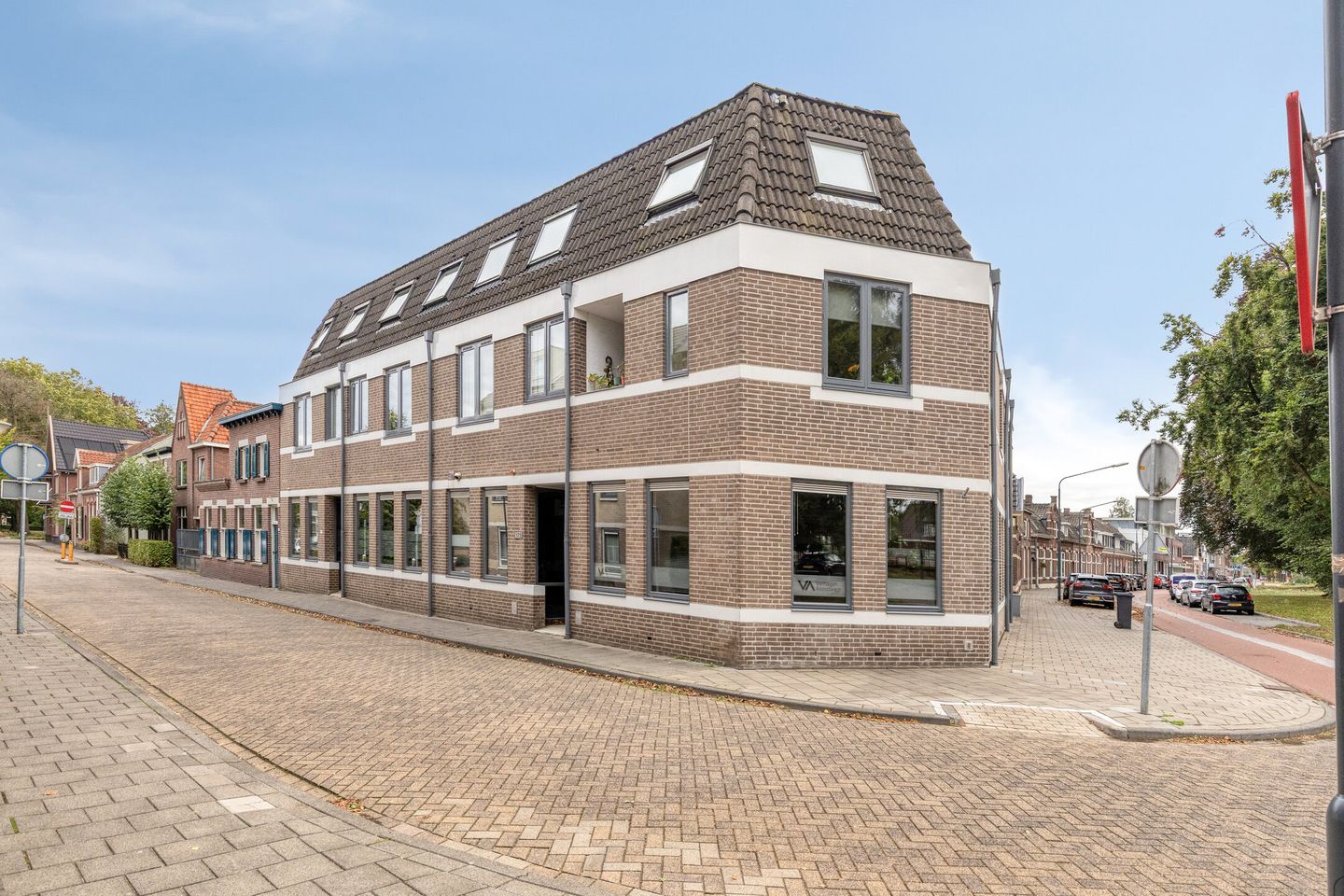 Bekijk foto 2 van Kerkstraat 173