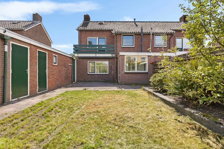 Foto 37 van Rozenlaan 8