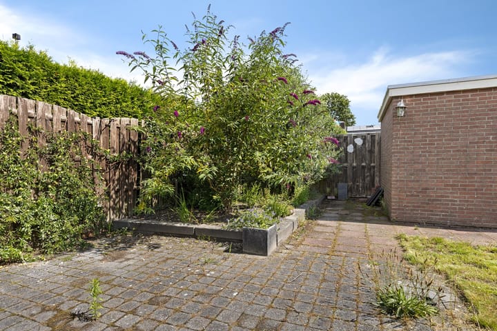 Foto 40 van Rozenlaan 8