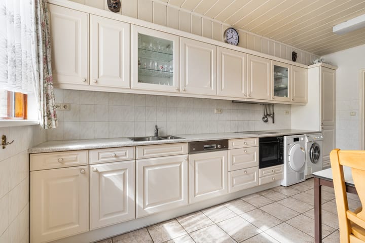 Foto 26 van Meidoornstraat 141