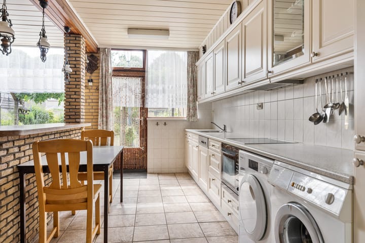 Foto 28 van Meidoornstraat 141