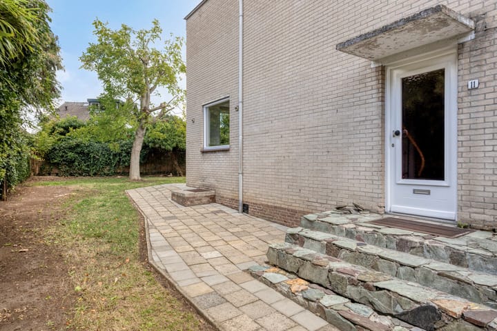 Photo 2 of Mgr. Willigersstraat 11