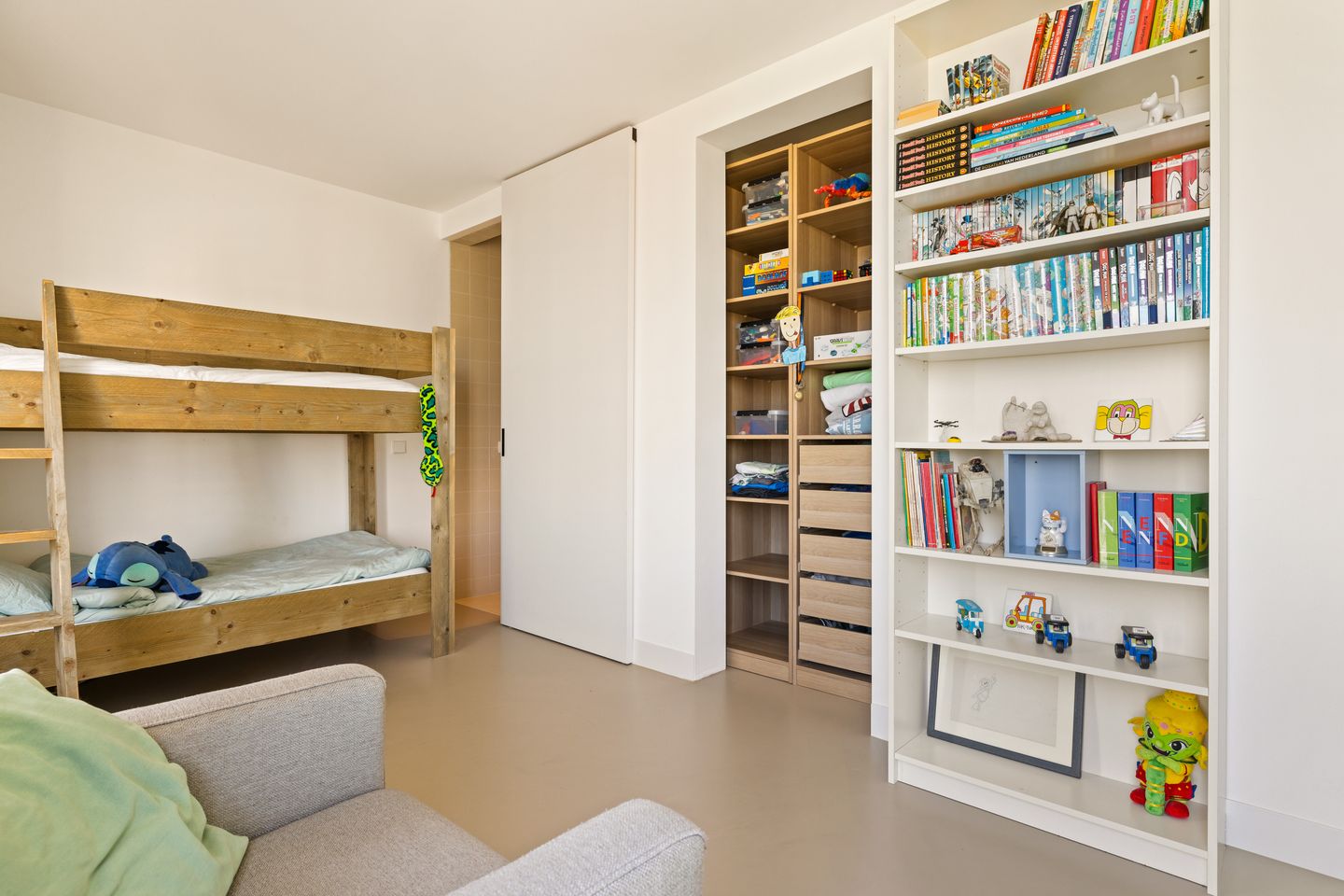 Photo 64 of Quashibastraat 44