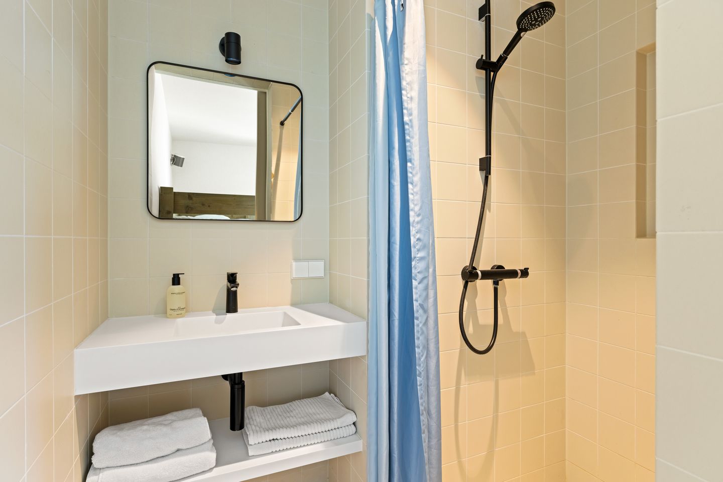 Photo 65 of Quashibastraat 44