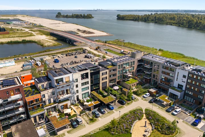 Photo 103 of Quashibastraat 44