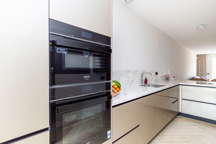 Photo 10 of Edgar du Perronstraat 13