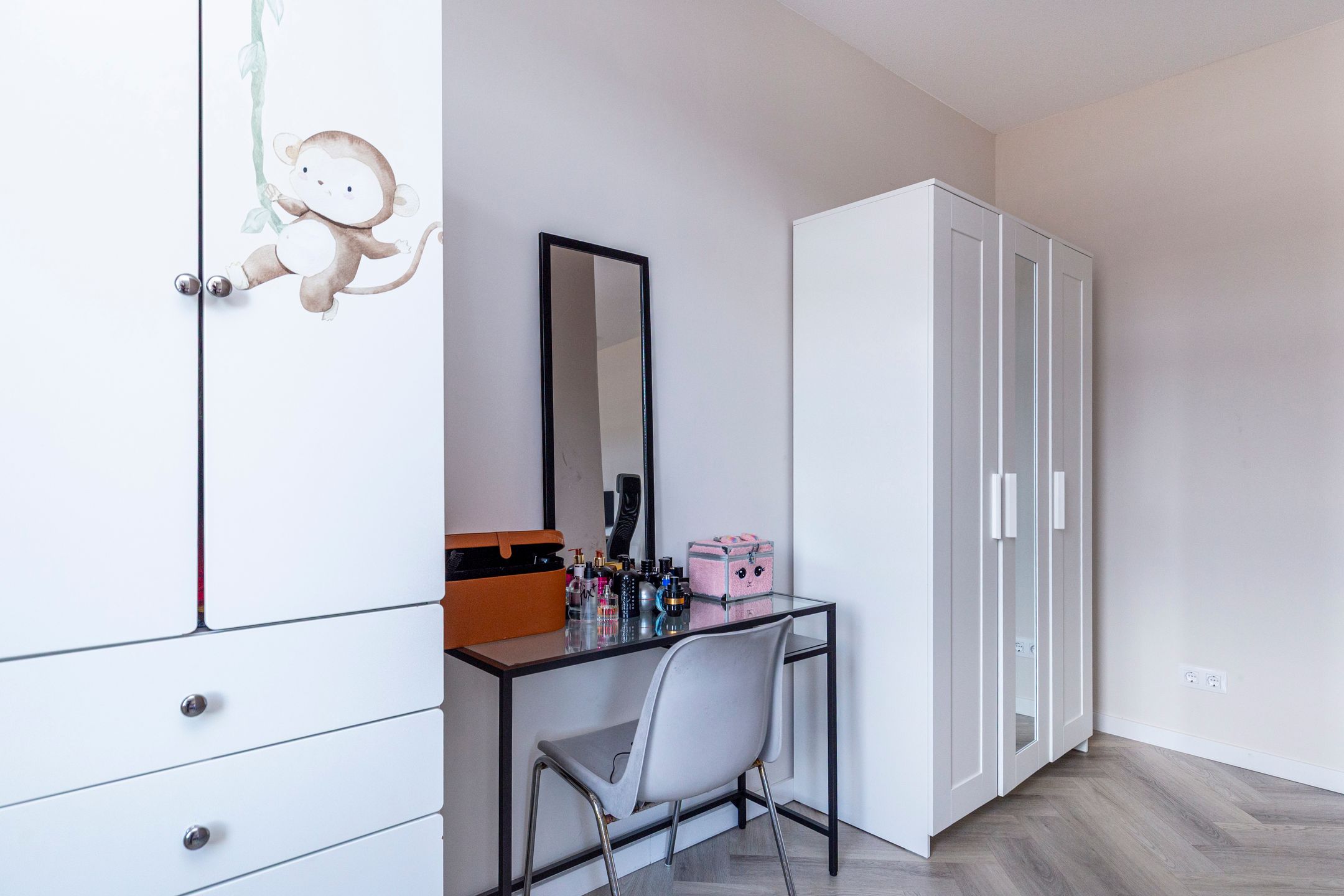 Photo 18 of Edgar du Perronstraat 13