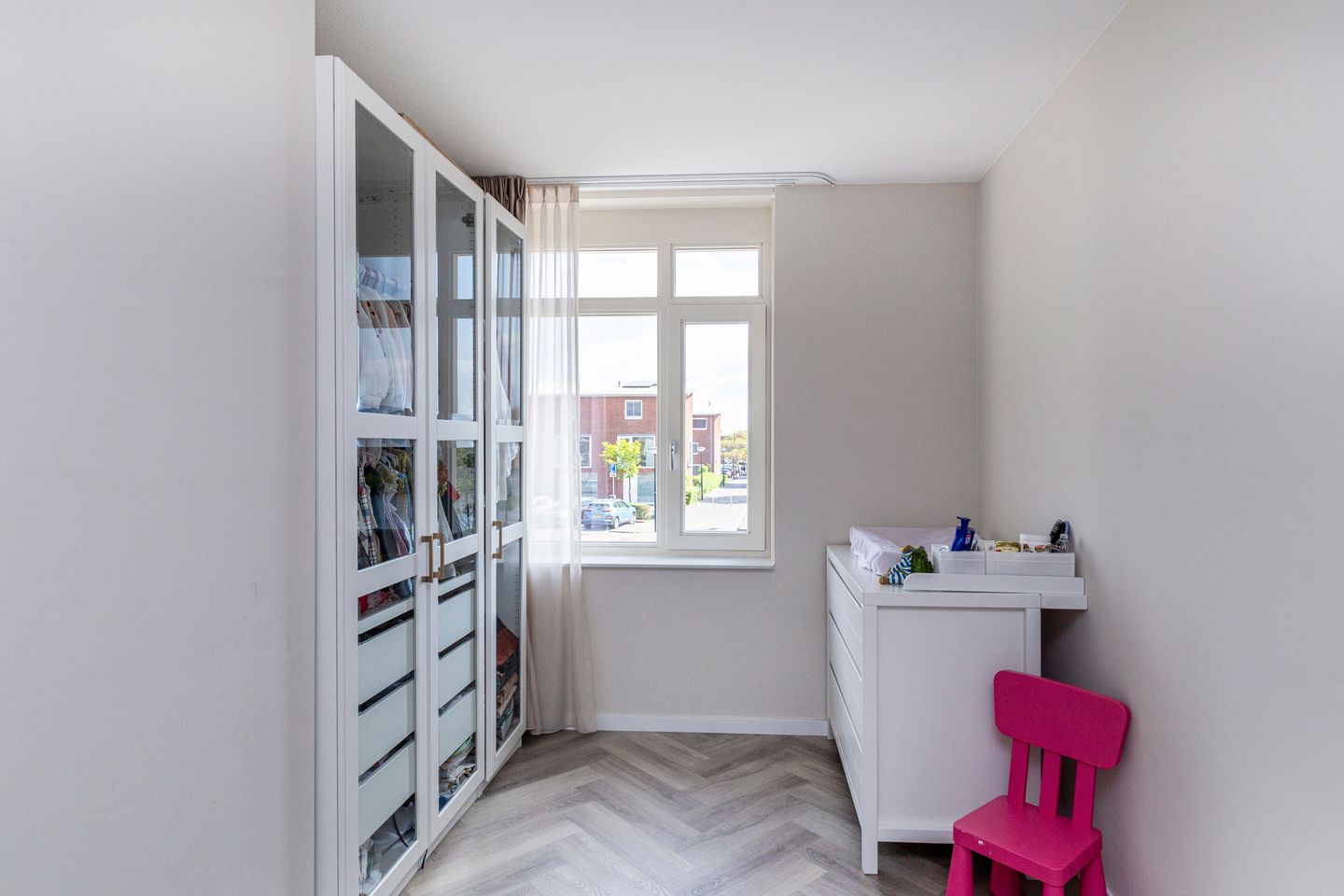 Photo 19 of Edgar du Perronstraat 13