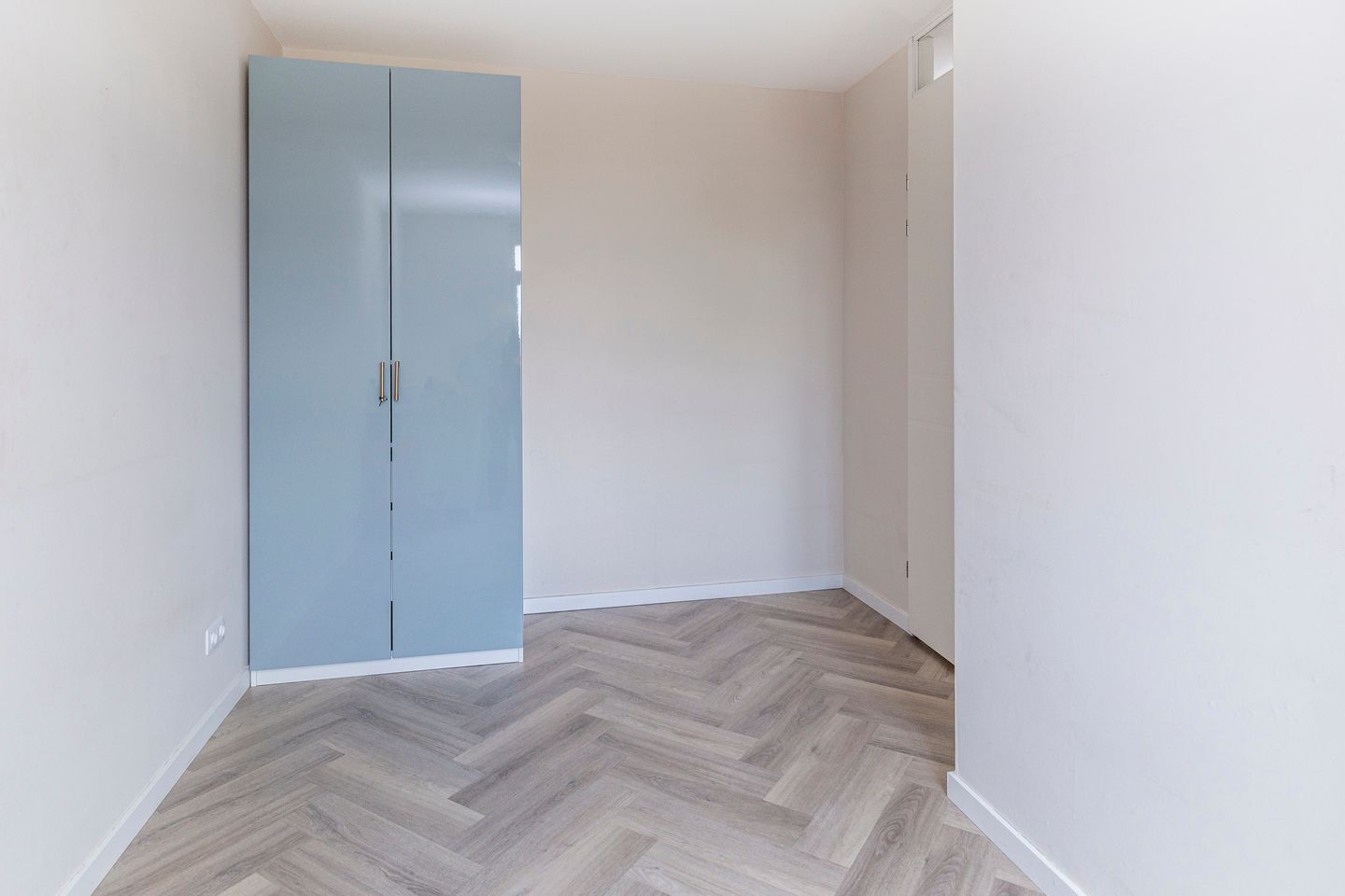 Photo 20 of Edgar du Perronstraat 13