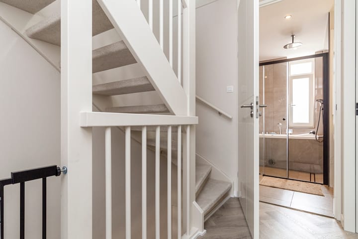 Photo 26 of Edgar du Perronstraat 13