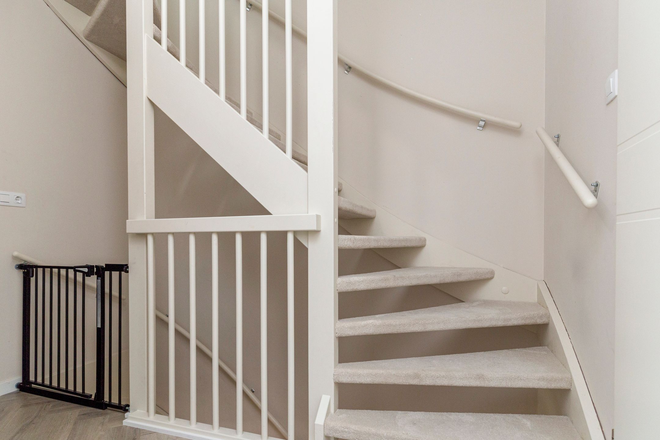 Photo 30 of Edgar du Perronstraat 13