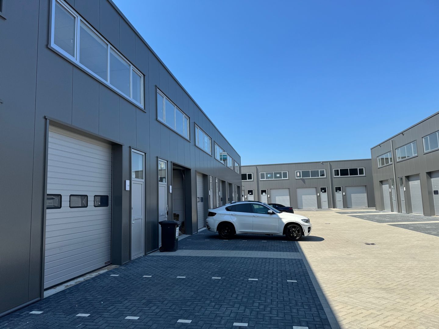 View photo 2 of Industrieweg 1-19