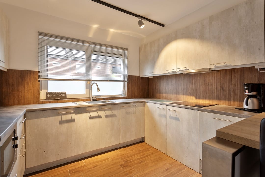 Photo 11 of Koningin Emmastraat 21